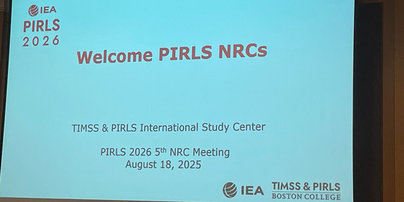 Präsentationsfolie der NRC, die die Besucher willkommen heißt