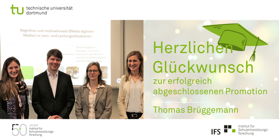 Thomas Brüggemann Foto von vier Wissenschaftler*innen, darunter Ramona Lorenz, Thomas Brüggemann, Nele McElvany und Charlotte Dignath bei seiner Disputation
